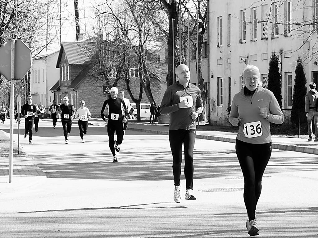 No Valkas novada sportistiem augstāko vietu izcīnīja Zita Sproģe (priekšplānā).                                                                                              
Autors:  ALDIS DUBĻĀNS