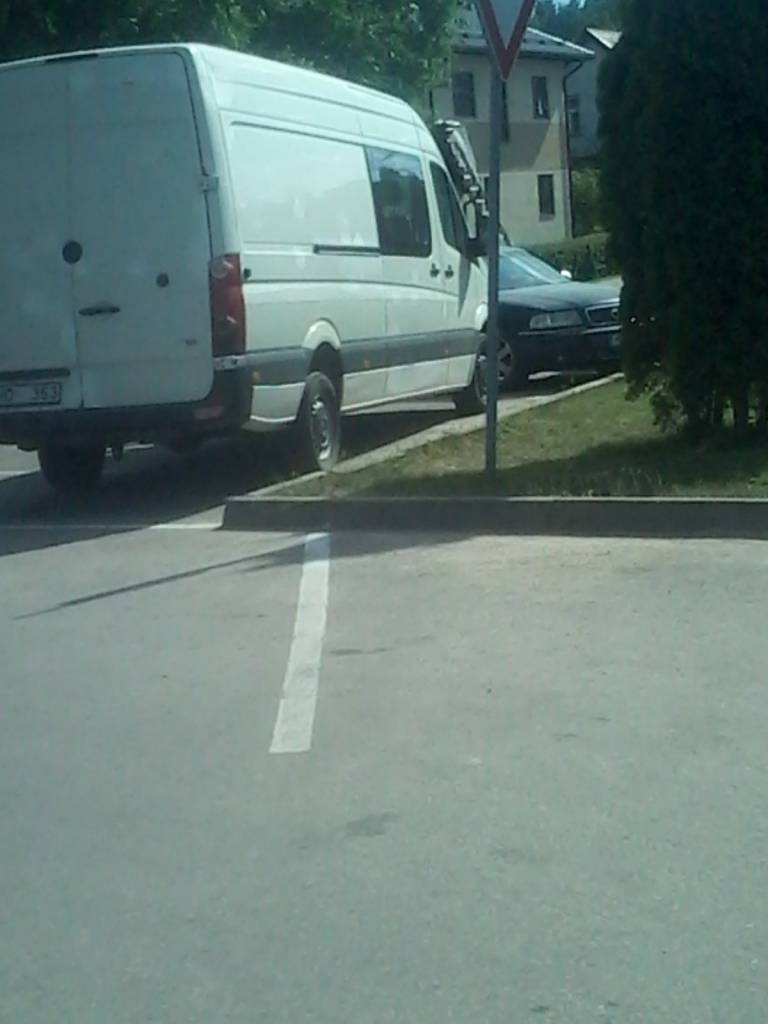 Busiņš pie Maximas nostajies gauži nepareizi, pat ja atvedis preces....
Autors: aculieciniece