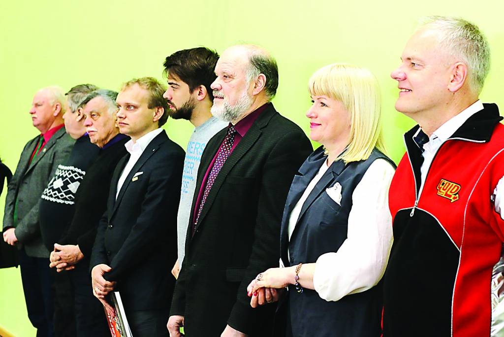Uz svinīgo tikšanos Smiltenes tehnikumā ieradās gan “LMT Autosporta Akadēmijas”, gan Smiltenes novada pašvaldības, gan arī Latvijas Automobiļu federācijas pārstāvji. 