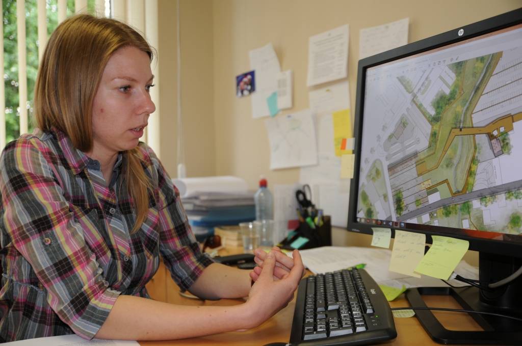 Valkas novada domes ainavu arhitekte Jolanta Kriviņa atzīst, ka spāņu arhitektu izstrādātais projekts par Valkas un Valgas vienotā pilsētas centra un kopīgas gājēju ielas izveidi būs milzīgs izaicinājums un, nenoliedzami, arī apjomīgs darbs.                                                                                                                                                      
Autors:   INGA KARPOVA