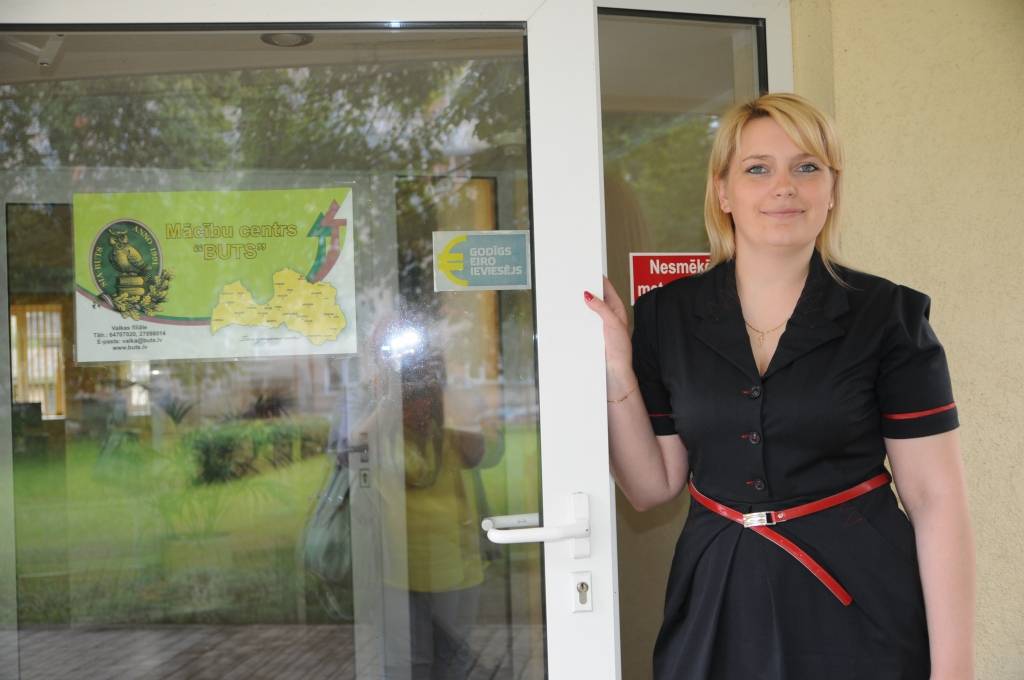 “Esam elastīga iestāde. Ja vajag, strādājam arī vakaros un brīvdienās,” tā SIA “Buts” Valkas filiāles vadītāja Baiba Vorobjeva.