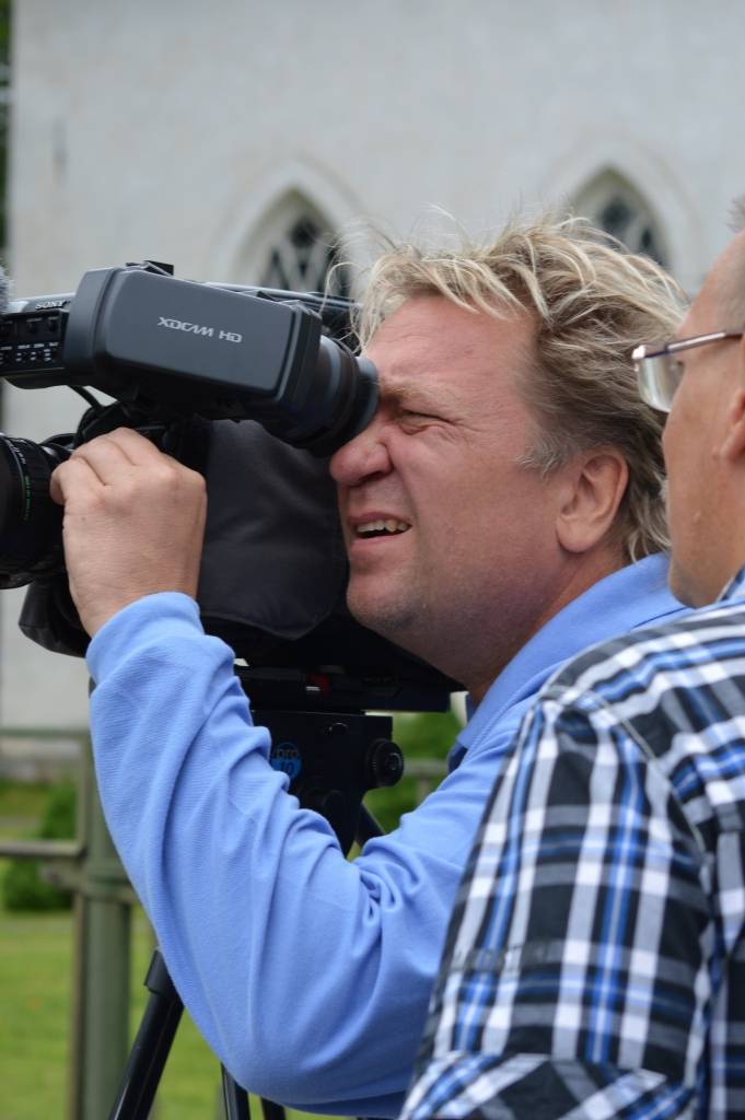 Videoklipa uzņemšanā saliedētā komandā strādāja režisors Igors Linga un operators Jānis Ūdris.