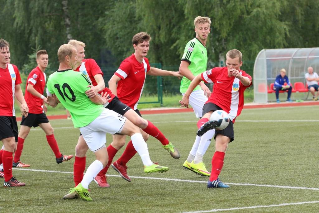 Jebukurā sporta veidā, tostarp futbulā, lai aizstāvētu Smiltenes vārdu, sportisti cīnās ar pilnu atdevi, to pašu viņi sagaida no pašvaldības – atbalstu kopīgu mērķu vārdā.                                                                 
Autors:  SANTA SINKA