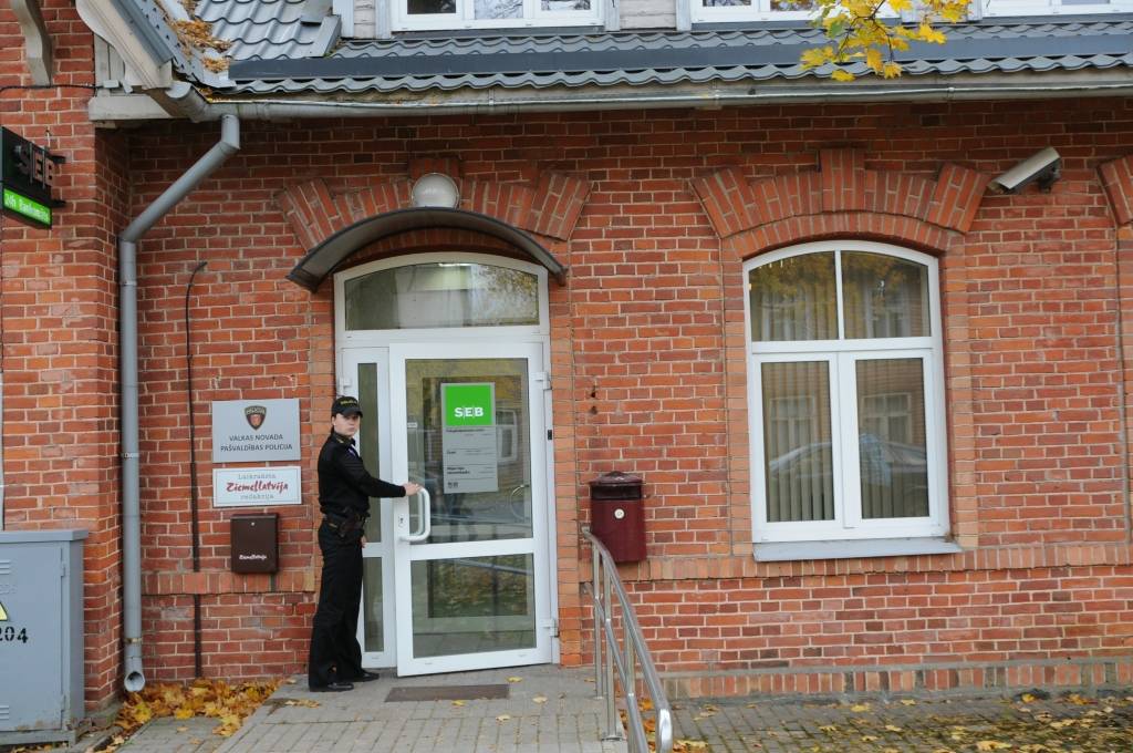 Sākot no šās nedēļas Valkas novada pašvaldības policija strādā jaunās telpās Rīgas ielā 25, kur policijas priekšniece Diāna Jūga arī pieņems apmeklētājus.                                                                                          
Autors:  INGŪNA JOHANSONE