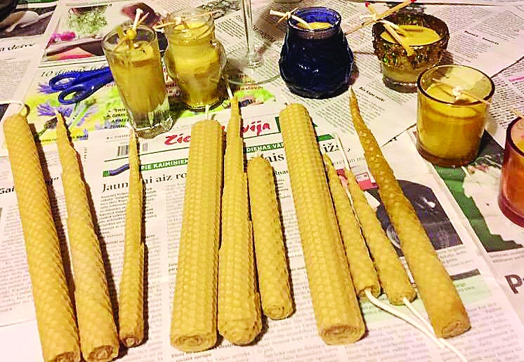 Gandarījums bija liels par kopīgo darbu un gala rezultātu. Un kas par brīnumainu smaržu nāca no izkusušā vaska, kas piepildīja visu telpu un radīja pasakainu svētku sajūtu! 