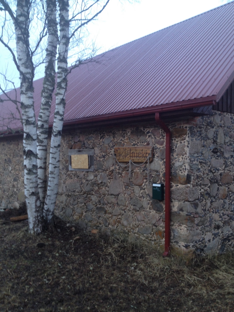 Viens no projektiem Valkas novadā, kas jau saņēmis zaļo gaismu, ir sidra darītavas sulu spiešanas līnijas izveide Ērģemē. Ciematā ne tikai tiks ražots  jauns produkts, bet arī tiks sakopta bijusī klēts ēka (attēlā), kas agrāk ar savu iebrukušo jumtu izskatījās pavisam nepievilcīgi.      
Autors:  JĀNIS KRAMS