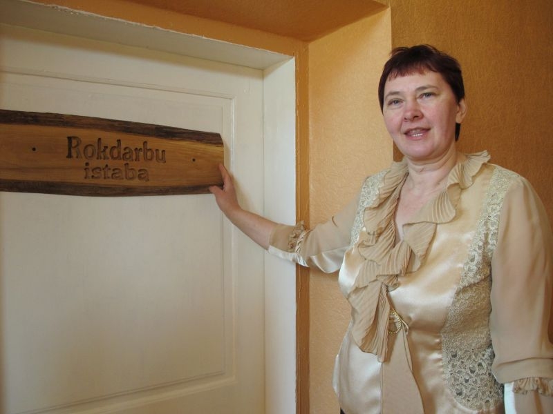 Šopavasar Turnas tautas nama ilggadējā aušanas pulciņa vadītāja Līvija Kreile iecerējusi mainīt tradicionālās rokdarbu izstādes formu un saturu. Kāda tā būs, pašiem jābrauc un jāskatās.                                    
Autors:   INGA KARPOVA