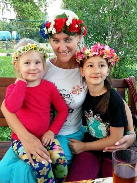 Valcēnietei Līgai Pūcei-Auniņai Līgo svētki ir ne tikai vārdadienas svinības, bet arī tikšanās ar mīļiem un tuviem cilvēkiem. 
Autors: NO PERSONĪGĀ ARHĪVA