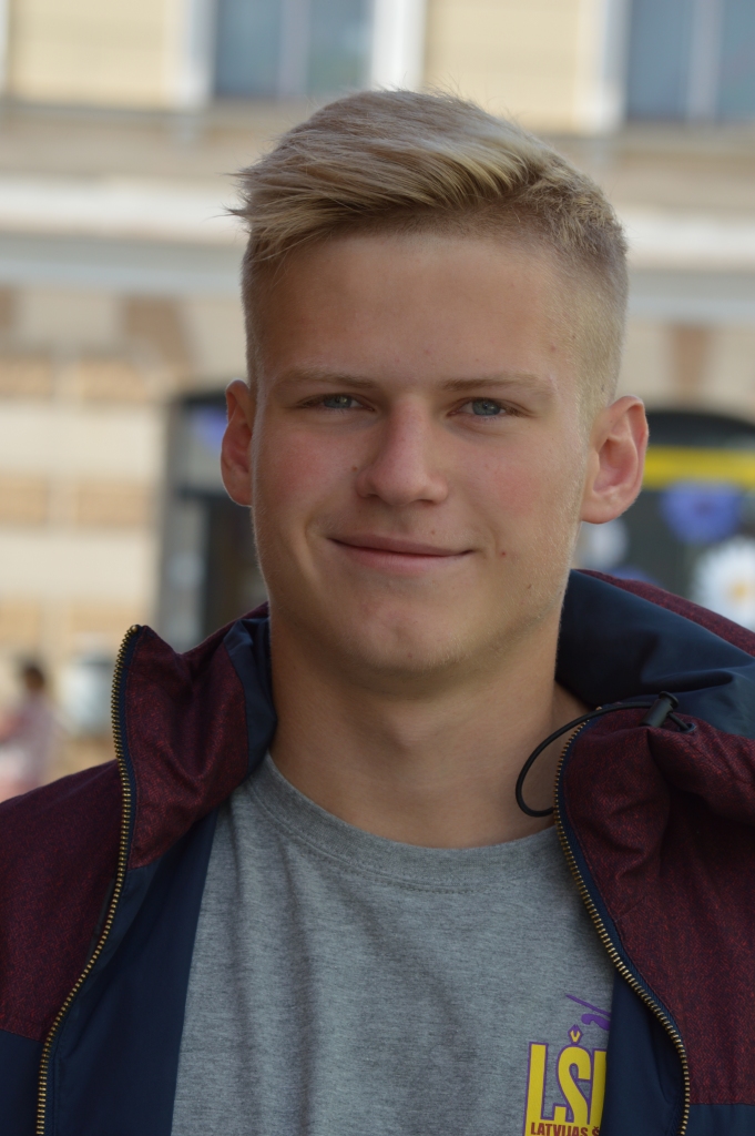 Smiltenietis šķēpmetējs Matīss Velps šajā sezonā piepulcējies junioru grupas sportistiem. Pirmais starts izdevies pārliecinošs - uzvara un jauns personiskais rekords.
                           
Autors:  SANDRA PĒTERSONE
