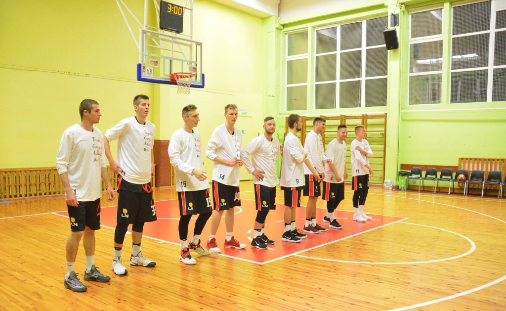 Valkas Sporta internāta basketbola komanda sezonu sāk ar uzvaru.                                                                                   
Autors:  DACE PŪCE