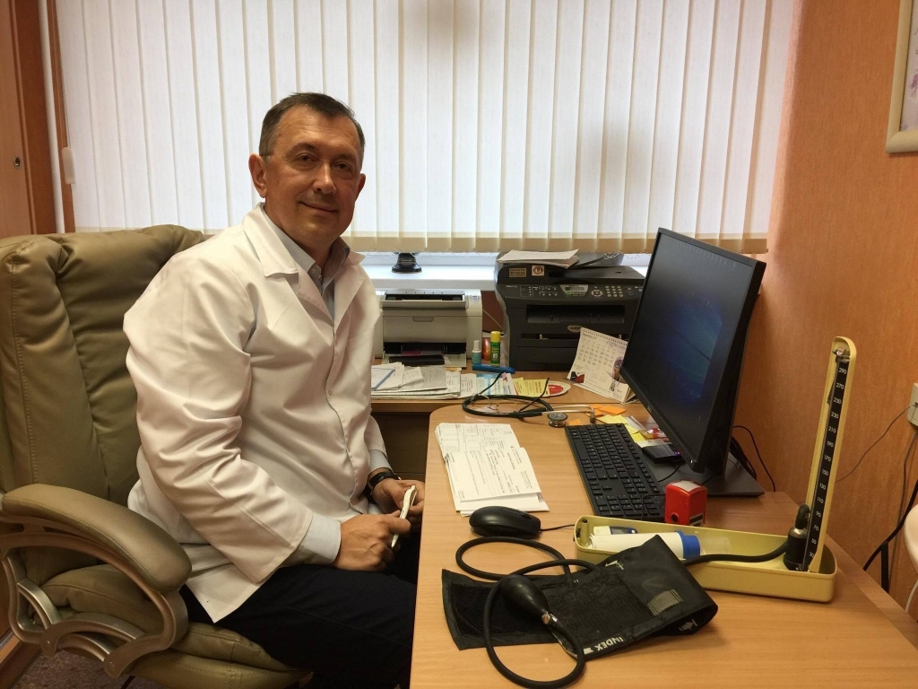 Latvijā cilvēks nav prioritāte un arī veselības 
aprūpē ne, jo prioritāte ir birokrātija. Tai vienkāršāk ir visus veselības aprūpes pakalpojumus 
maksimāli centralizēt, izliekoties, ka laukos cilvēki nedzīvo, neslimo un  viņiem ārstu palīdzība nav nepieciešama.
Autors: Ingūna Johansone