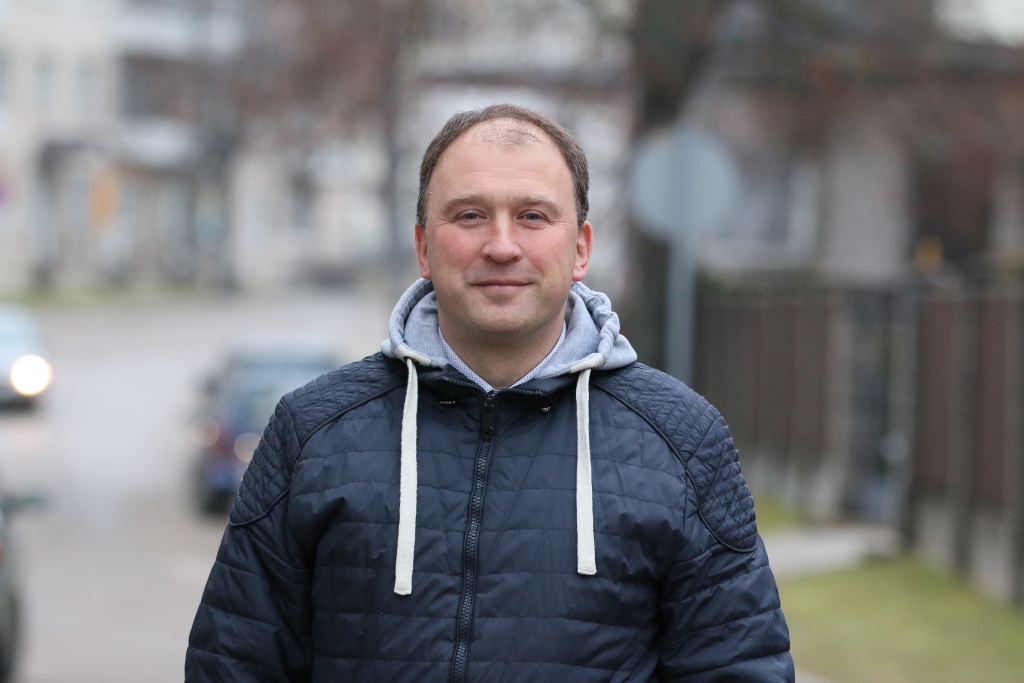 Par 2017. gada Latvijas labāko jaunatnes futbola treneri Latvijas Futbola federācija atzina smiltenieti Andi Rozīti, kurš otro reizi savā karjerā saņem šo apbalvojumu.                                                                               
Autors:  SANTA SINKA