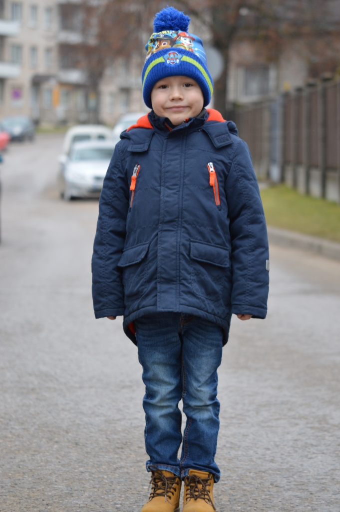 Launkalnes pagasta “Ezerleju” mini zoodārza jaunpienācējs pundurponija mazulis ticis pie sava vārda un saucas Bobijs. Tā nosaukt mazo zirdziņu  izdomājis smiltenietis Ross Bormanis un līdz ar to uzvarējis vārda došanas konkursā.                                                                                 
Autors:  SANDRA PĒTERSONE
