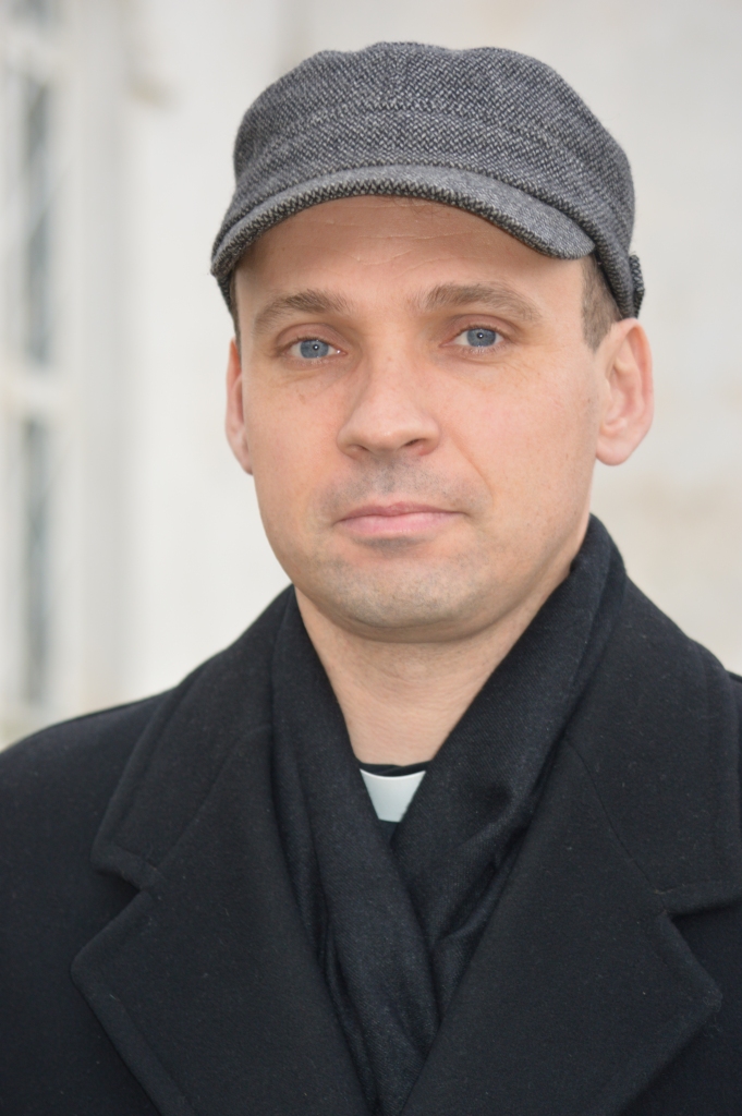 Smiltenes luterāņu draudzes mācītājs Reinis Kulbergs uzsver, ka baznīcas ēkas jumta rekonstrukcijai nozīmīgs atbalsts ir sabiedrības ziedojumi.        
Autors:  SANDRA PĒTERSONE