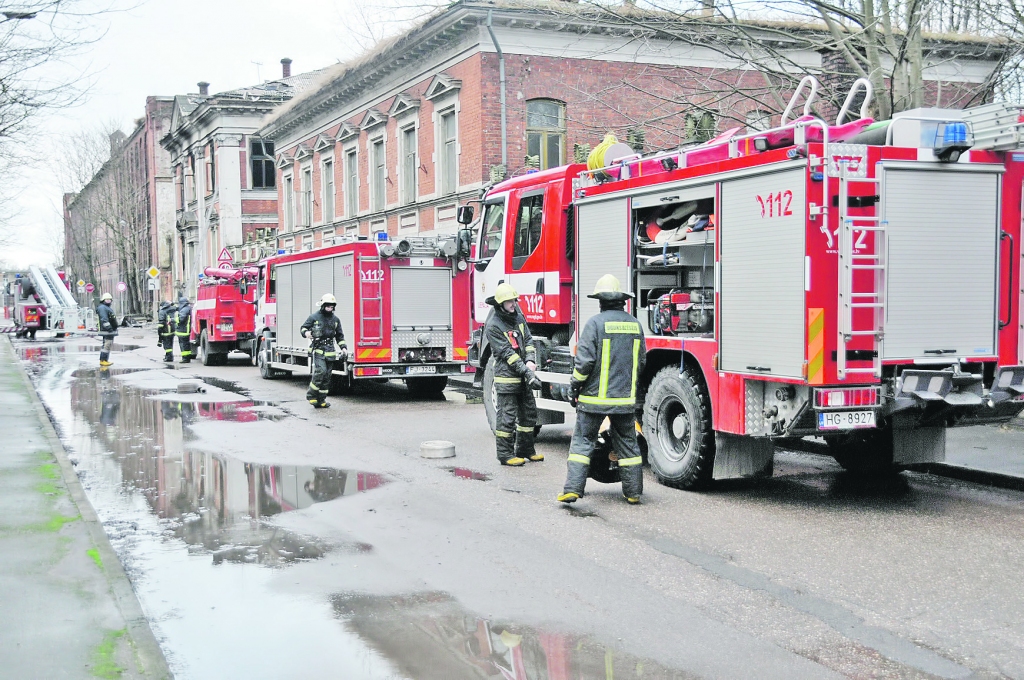 Autors:  DAINIS ĢELZIS
