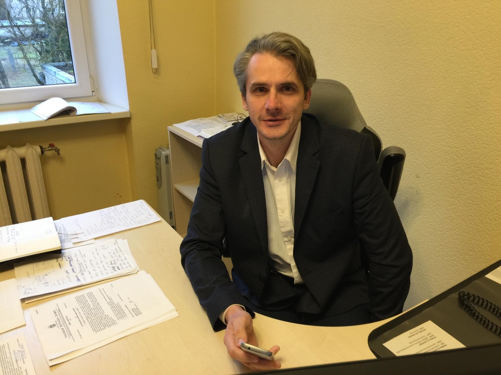 Jaunajā gadā Valkas novada domē izveidota jauna nodaļa – Administratīvi juridiskā nodaļa. To vadīs līdzšinējais pašvaldības jurists Aleksandrs Golubevs.                                                                                               
Autors:  INGŪNA JOHANSONE