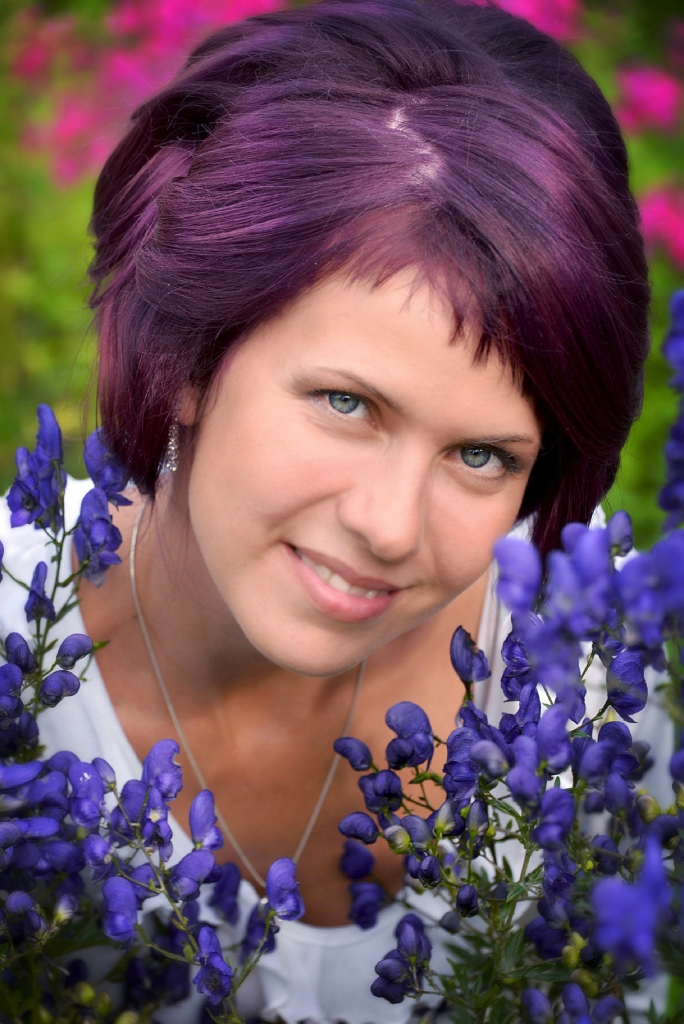 Smilteniete Elīna Kubuliņa-Vilne  aicina uz savu fotogrāfiju izstādi, lai atklātu noslēpumainu pasauli pie cilvēka kājām.         
Autors:  NO PERSONĪGĀ ARHĪVA