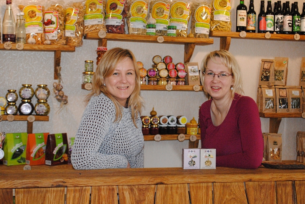 Optimistes ar misijas sajūtu, tā vienā teikumā var raksturot Raunas uzņēmuma “Latvijas ķiploks” īpašnieces. Ir patīkami klausīties viņu stāstā par veselīgo brīnumlīdzekli – ķiploku.                         