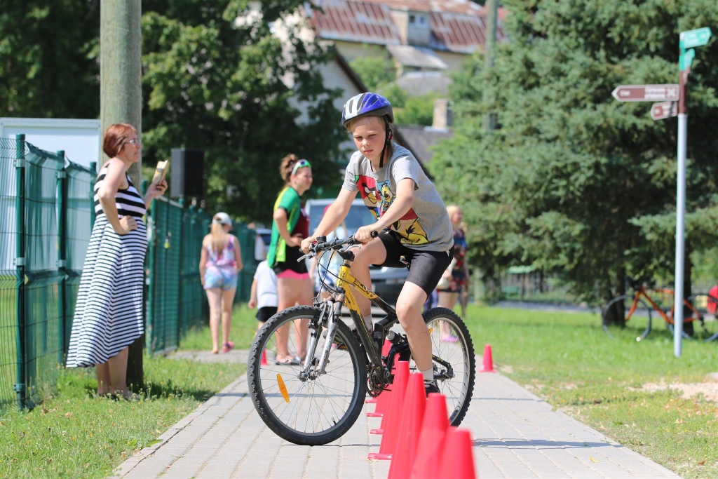 Smiltenes skeitparkā trešdien aizvadīta drošas riteņošanas diena bērniem un jauniešiem, kurā galvenais vēstījums jaunatnei tika nodots atraktīvā veidā. 
Autors: SANTA SINKA