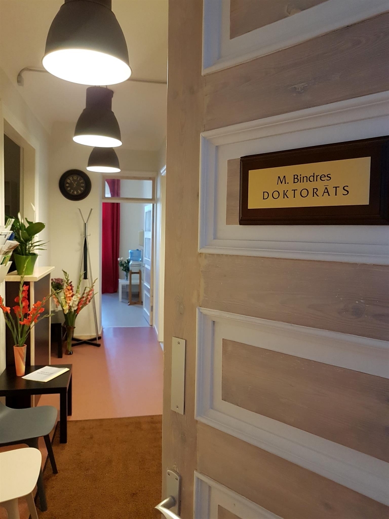 Marutas Bindres doktorāts kopš pagājušās nedēļas atrodas jaunās, modernās un plašās telpās Smiltenē, Raiņa ielā 12.