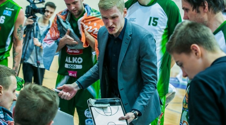 Basketbola kluba “Valka/Valga” bijušais galvenais treneris Kristaps Zeids ir gandarīts, ka mūsu komanda negrieza ceļu pat visspēcīgākajiem pretiniekiem.                                                                                         
Autors:  NO PERSONĪGĀ ARHĪVA