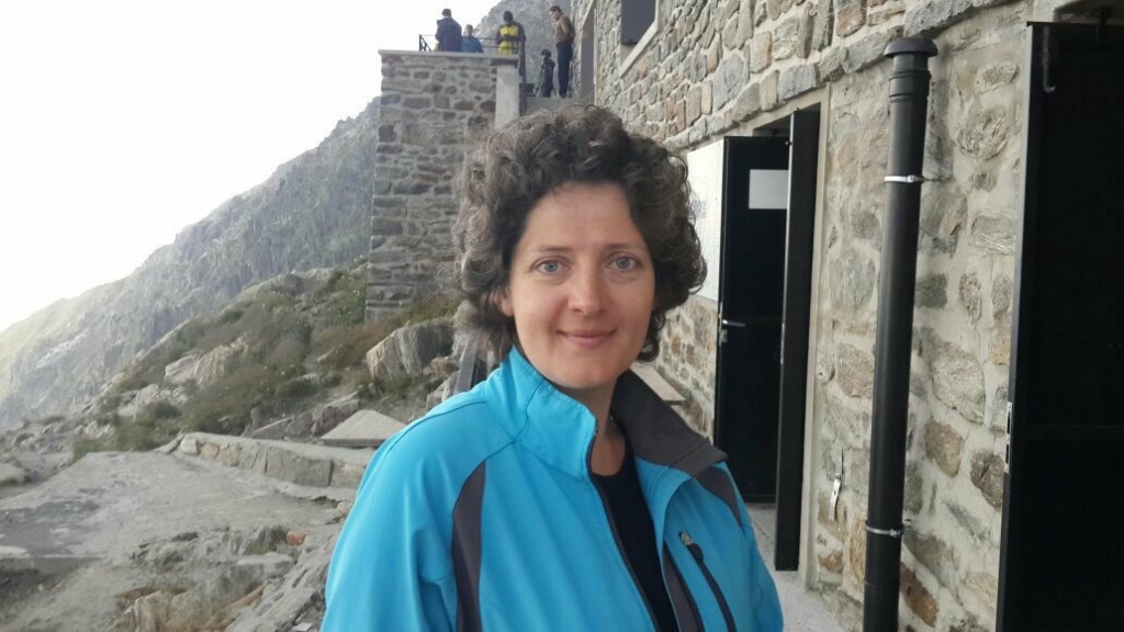 Pērn augustā valcēniete Elita Bušmane kopā ar sev līdzīgiem no visas pasaules, kuri pārcietuši vēzi, kāpa Mobplānā.
Autors: No personīgā arhīva