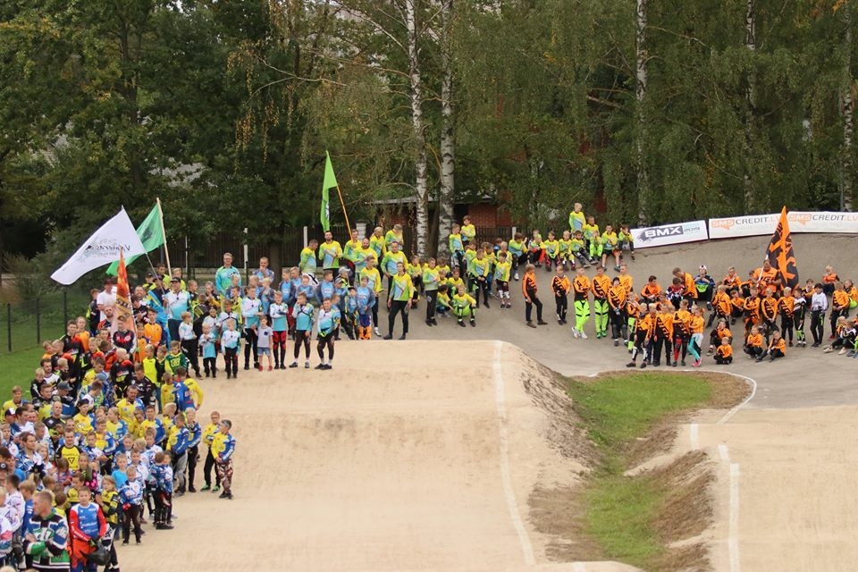 Jelgavā ar vērienu nosvinēti BMX trīsdesmit gadi Latvijā, kuros piedalījās arī sportisti no Smiltenes un Valkas.                                       
Autors:  NO LRF ARHĪVA