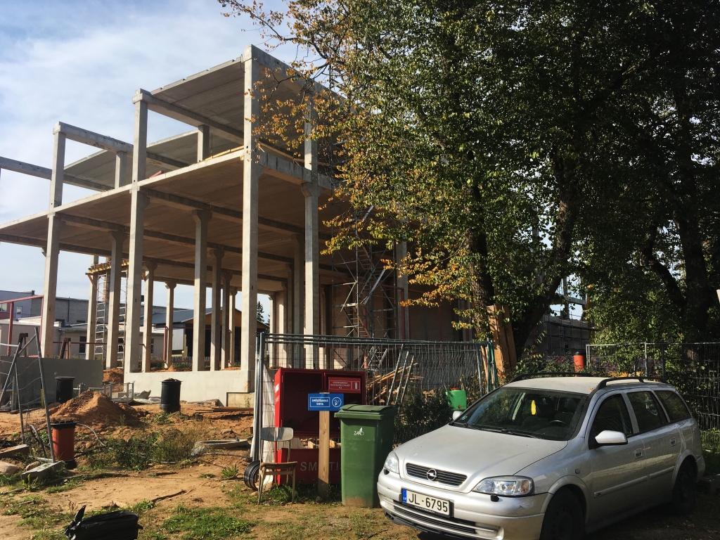 Jaunā ražošanas ēka Lauktehnikā.