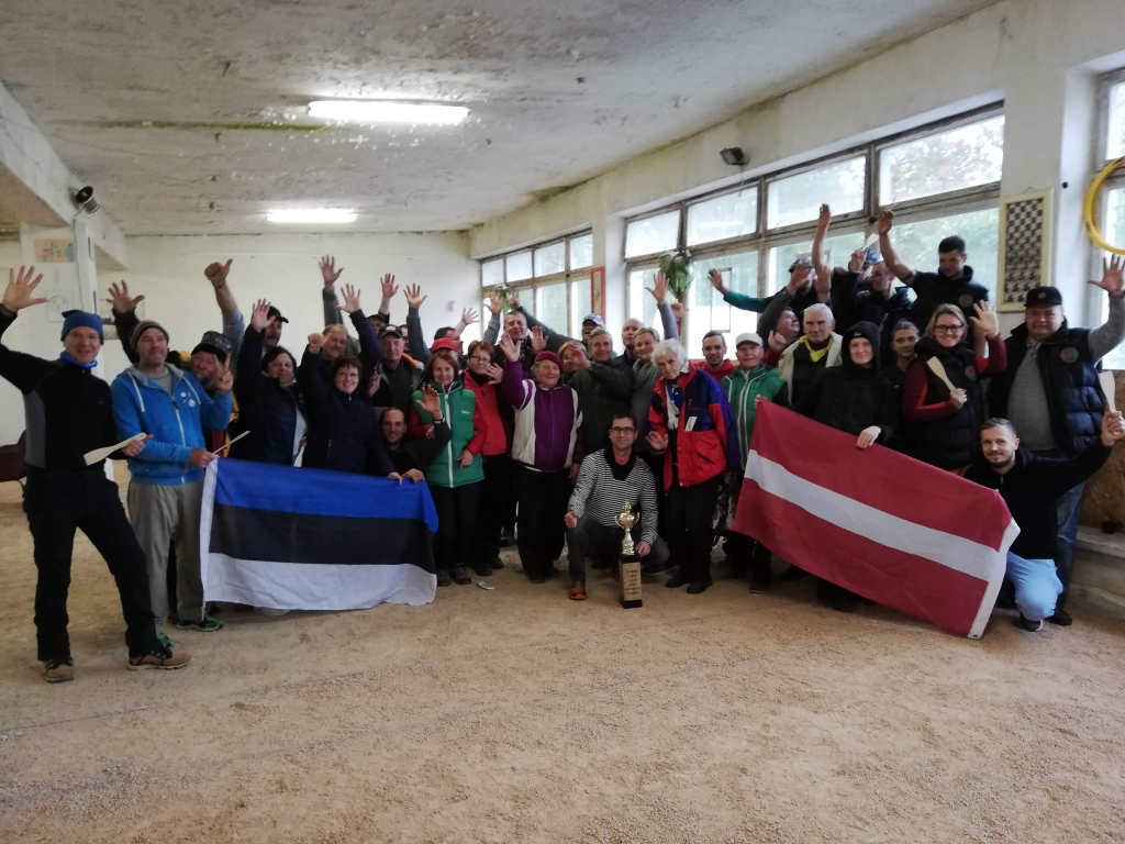 Ērģemes petankisti itin sekmīgi konkurē ar spēcīgākajām Dienvidigaunijas komandām. 
Autors:  MĀRCIS KRAMS