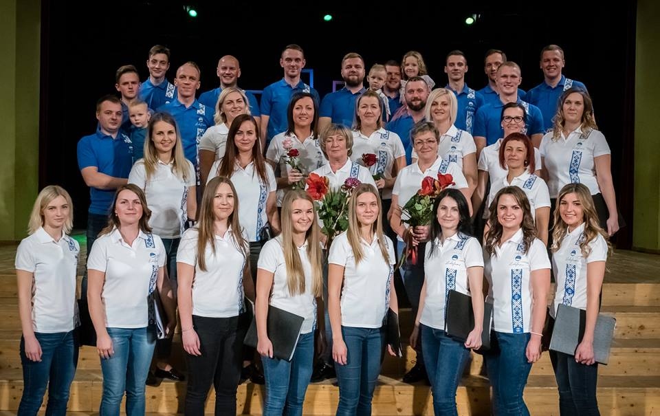 “Mēs turpinām lidot kopā, tik augstāk un plašāk!” tā pēc jaunizveidotā jauktā kora “LidoJums” teica Smiltenes pilsētas kultūras centra vadītāja Ilze Jēkabsone, kas ir arī viena no kora dalībniecēm.                    
Autors:  AGNIS MELDERIS