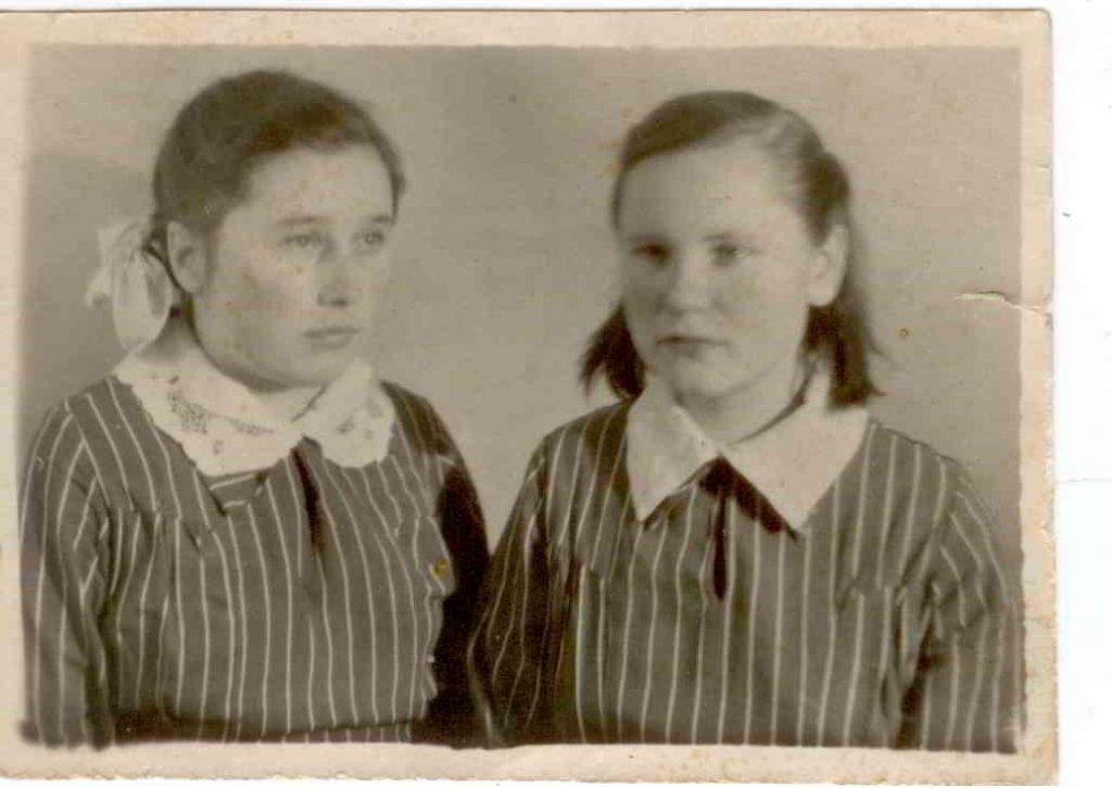 15 gadīgā dzimtenes nodevēja Judīte (no kreisās) izsūtījumā Uļjanovskā kopā bija ar jelgavnieci Liliju. Kopējā bēda abas satuvināja.
Autors: NO PERSONĪGĀ ARHĪVA