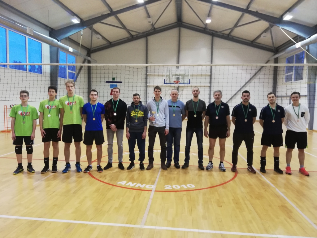 Šoreiz Vecgada turnīrs notika starp spēkos līdzvērtīgām komandām.                                                    
Autors:  MĀRCIS KRAMS