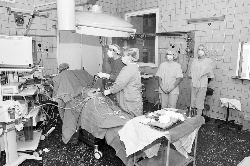 Tiesības saņemt medicīnas pakalpojumu pilno “grozu” pacientiem ir vēl trīs mēnešus no brīža, kad, piemēram, izbeigtas darba attiecības vai zaudēts bezdarbnieka statuss. Ja tas mainās, pašam nav jāziņo, jo šādu informāciju iestādes cita no citas saņem elektroniski.
Autors:  DAINIS ĢELZIS
