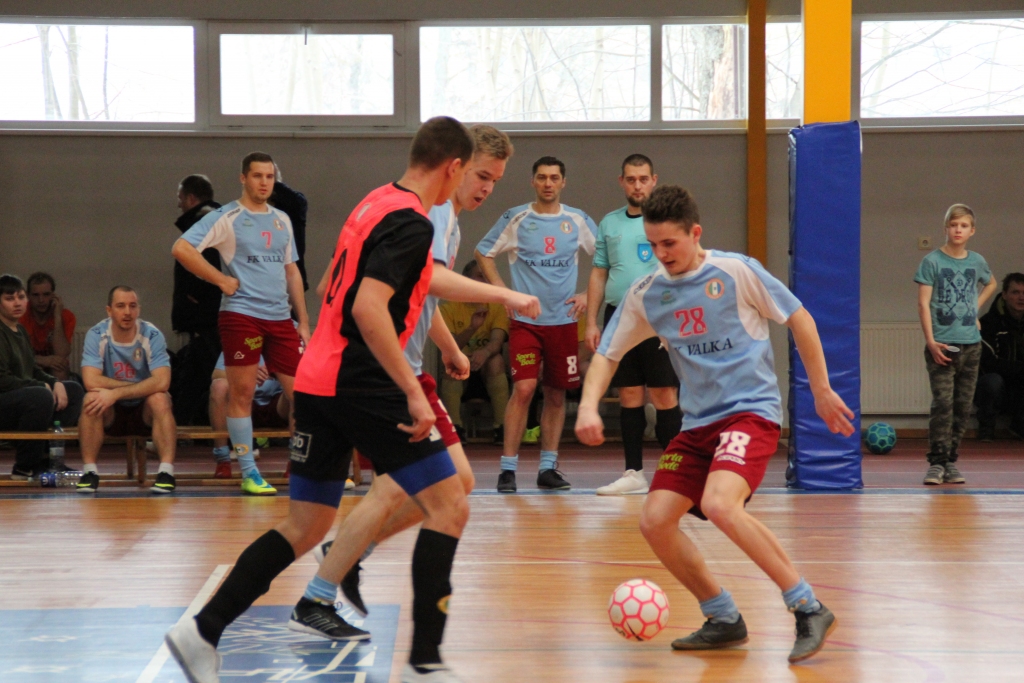Šoreiz FK “Valka I” futbolisti bija pārāki par saviem kolēģiem no “Valka II”.                                     
Autors:  ENIJA STAHOVSKA