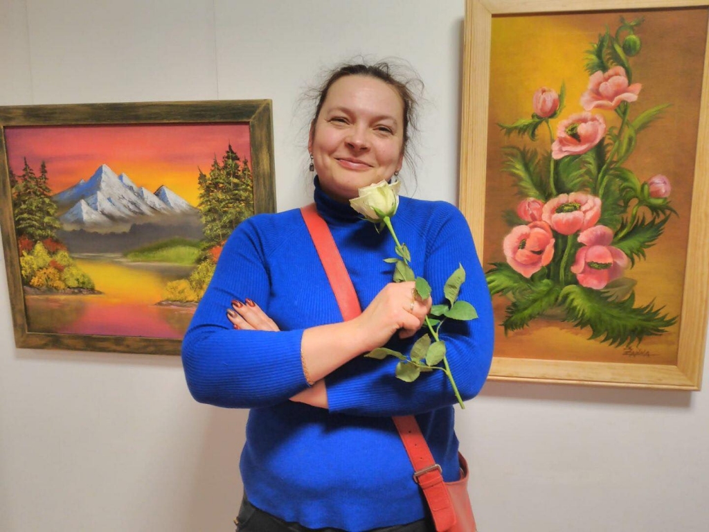 Žanna Dudzinska  savu laiku aizpilda, nemitīgi attīstot un pilnveidojot savas prasmes. Ja vien būtu ļauts, viņa savu laiku tērētu gleznojot, makšķerējot un ceļojot.                                                                                                      
Autors:  NO PERSONĪGĀ ARHĪVA
