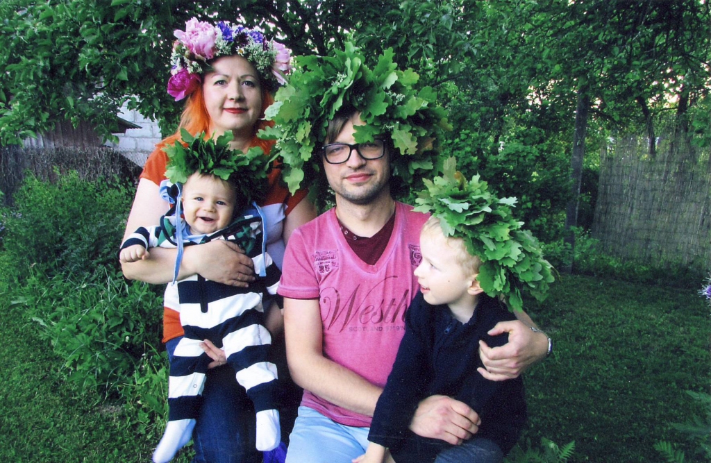 Valcēniešu Danielu ģimenē aug divi sprigani puikas – pirmklasnieks Valts un pastarītis Dans.  