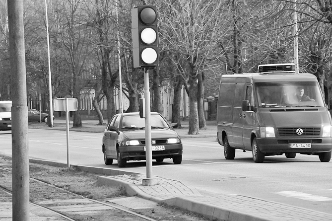 Autors:  DAINIS ĢELZIS