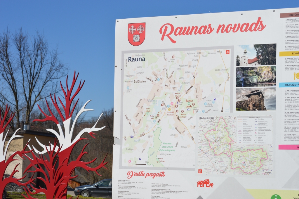 Raunas novads ir 2009. gada teritoriālajā reformā izveidota  pašvaldība, kurā apvienoti  bijušā Cēsu rajona Raunas un Drustu pagasti. Jaunās reformas piedāvājuma kartē Raunas novads ir iezīmēts kopā ar Smiltenes novadu, kura attīstības centrs ir Smiltene.                                                                                                                                                                                                                                                      
Autors:  SANDRA PĒTERSONE