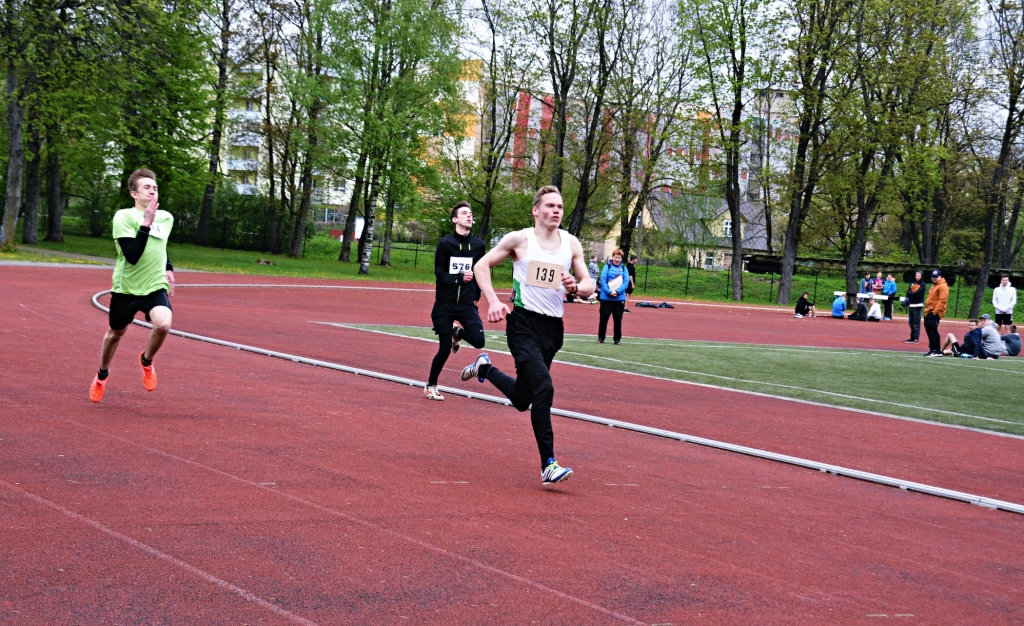 Lielais Ziemeļvidzemes novadu jauno sportistu daudzums veicina sportisko konkurenci.                                                                                                                          
Autors:  DACE PŪCE