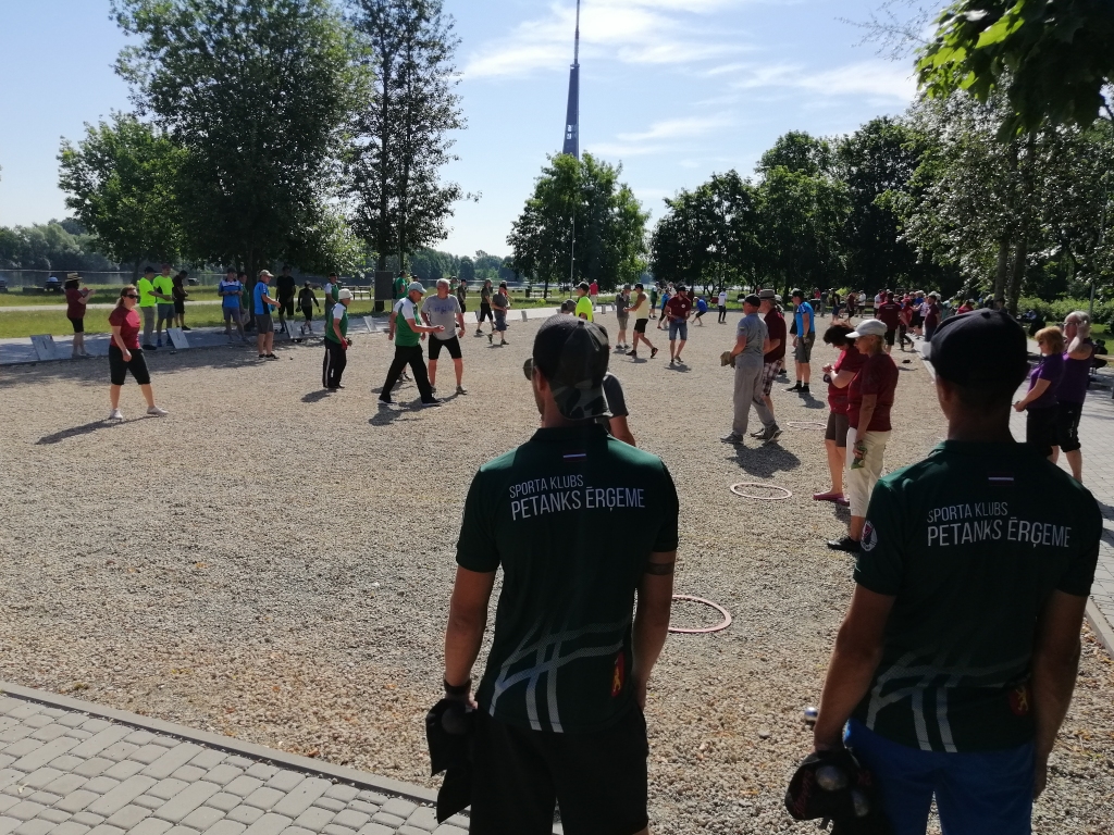 Trīs Ērģemes petankisti nākamajā mēnesī turpinās cīņas par Latvijas čempionu titulu.                                                                                    
Autors:  MĀRCIS KRAMS