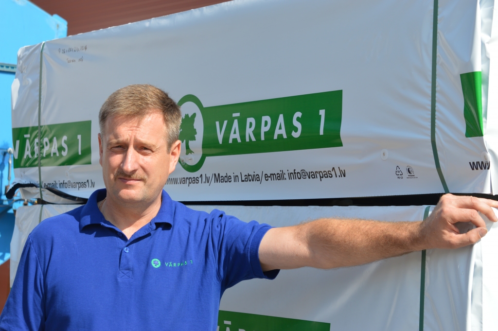 “Katru gadu būvējam kaut ko jaunu un modernizējam ražošanas procesu,” intervijā “Ziemeļlatvijai” teic viens no uzņēmuma “Vārpas 1” līdzīpašniekiem, zāģētavas vadītājs Valerijs Zalužinskis.                                                                                                                                                                           
Autors: SANDRA PĒTERSONE