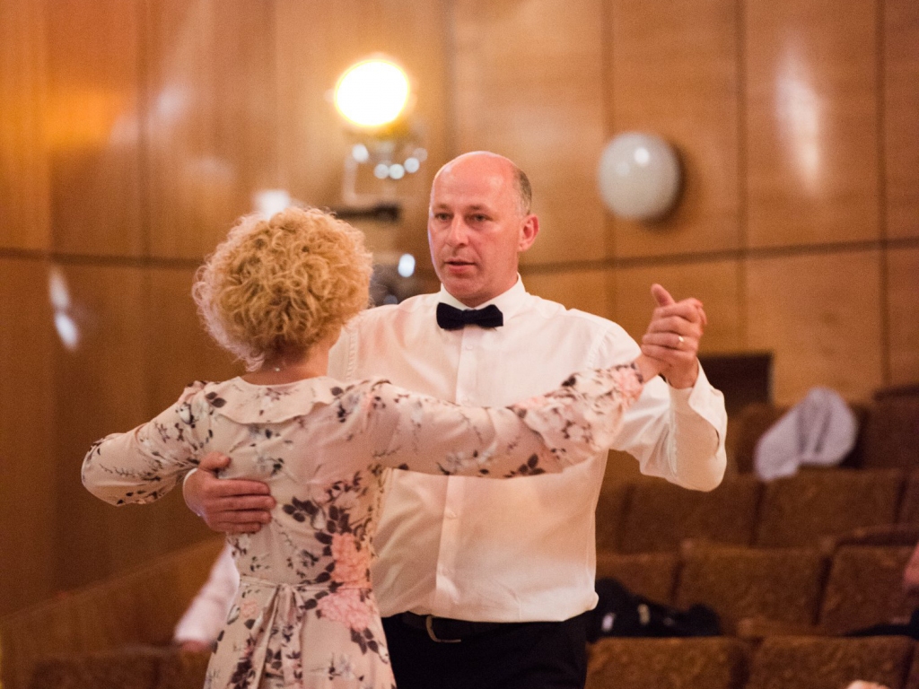 Autors: Balles deju klubs 