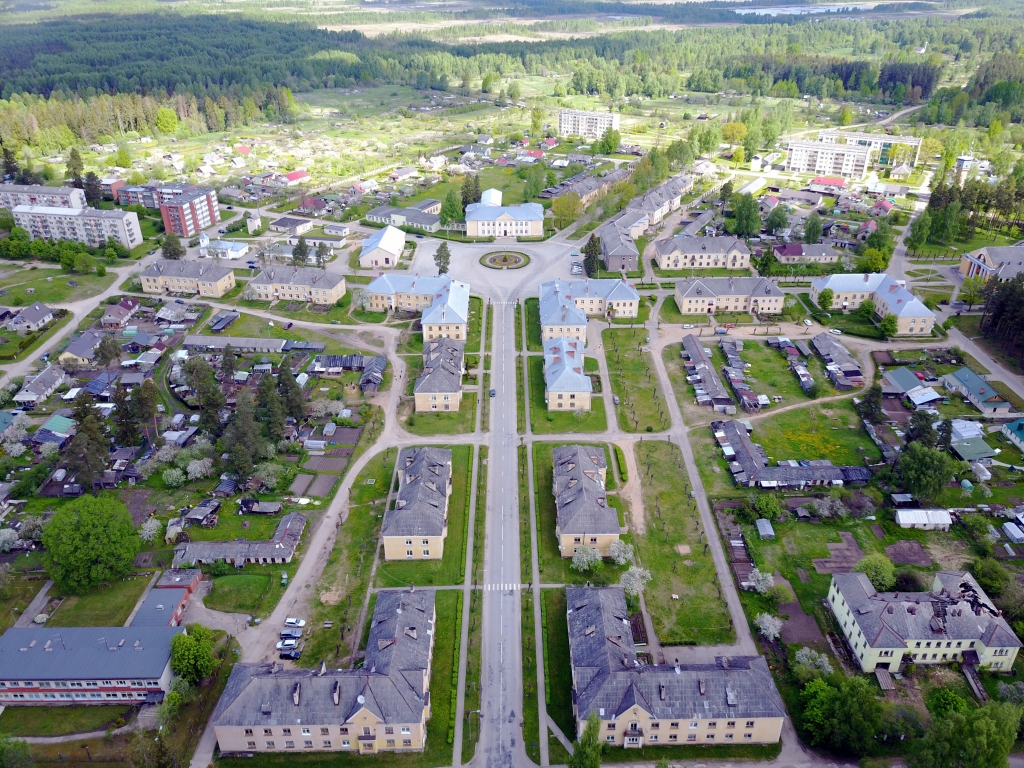 Svētkus svin daudzas Latvijas pilsētas, taču tādu gaisotni, kādu savos svētkos piedāvā Seda Strenču novadā, citur izjust nevar, arī tādas pilsētvides citviet nav.                                                                                                                                                                                                                                  
Autors:  GINTS AKMENTIŅŠ