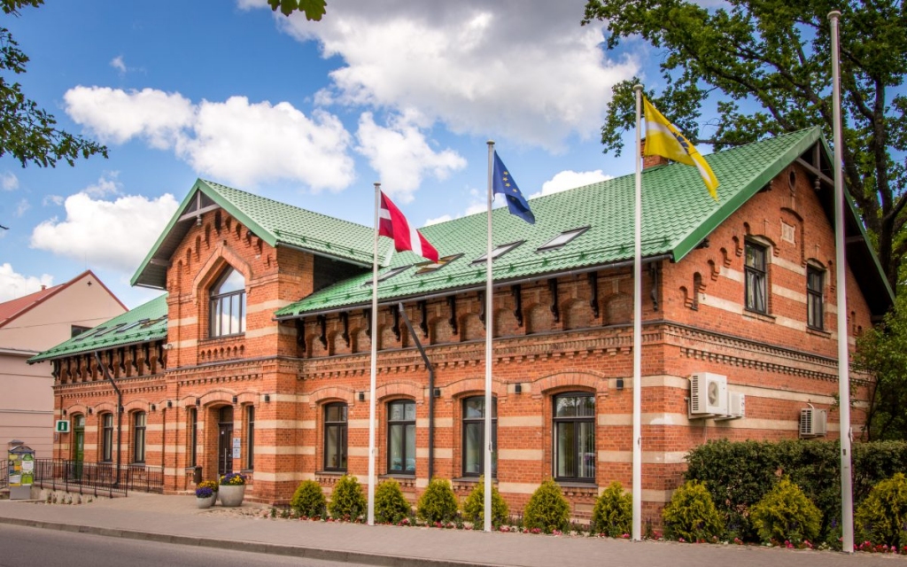 Autors: Smiltenes novada dome