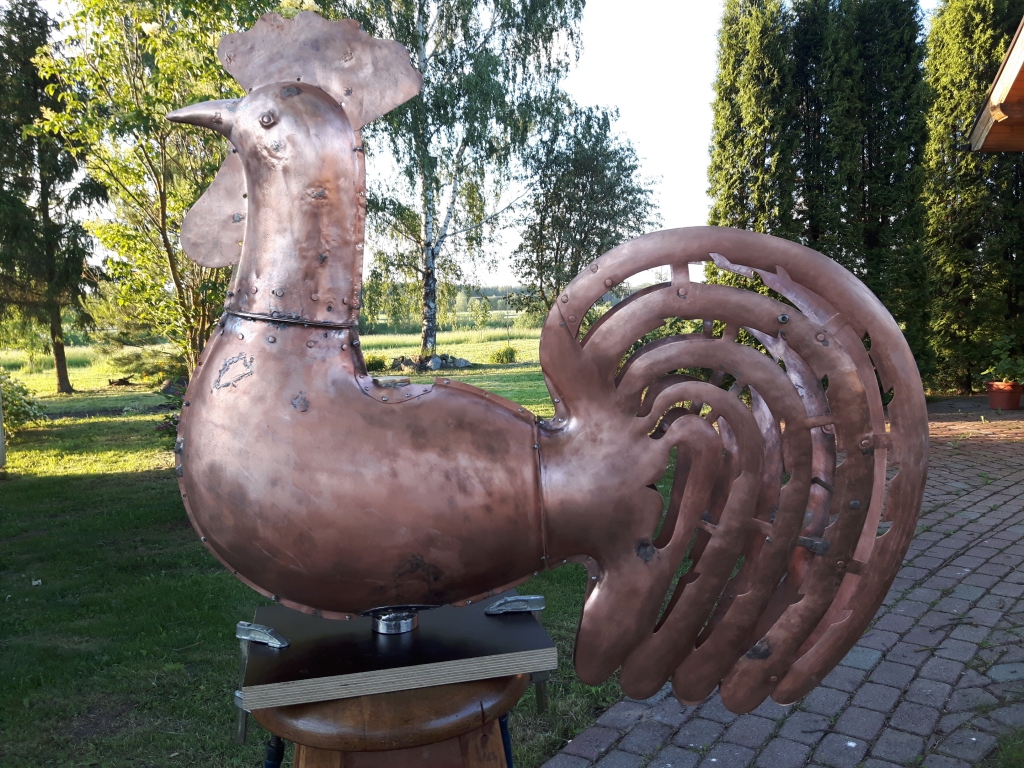 Jau drīz, vienlaikus ar Eiropas Kultūras mantojuma dienām, Smiltenē atgriezīsies restaurētais luterāņu baznīcas gailis.          
Autors:  SANDRA PRIEŽČIEKURE