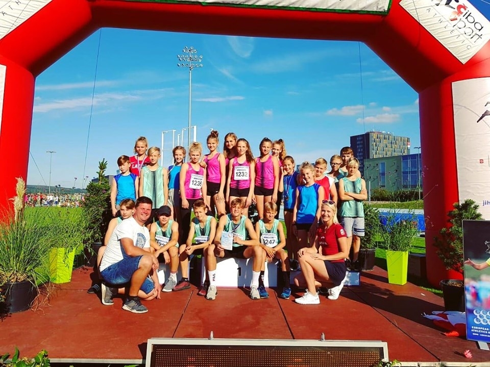 Smiltenes bērnu un jaunatnes sporta skolu starptautiskās sacensībās vieglatlētikā “European Kids Athletics Games” Čehijā pārstāvēja  treneru Guntara Marksa, Ingara Grēna un Sindijas Grēnas audzēkņi.         
Autors:   INGARS GRĒNS
