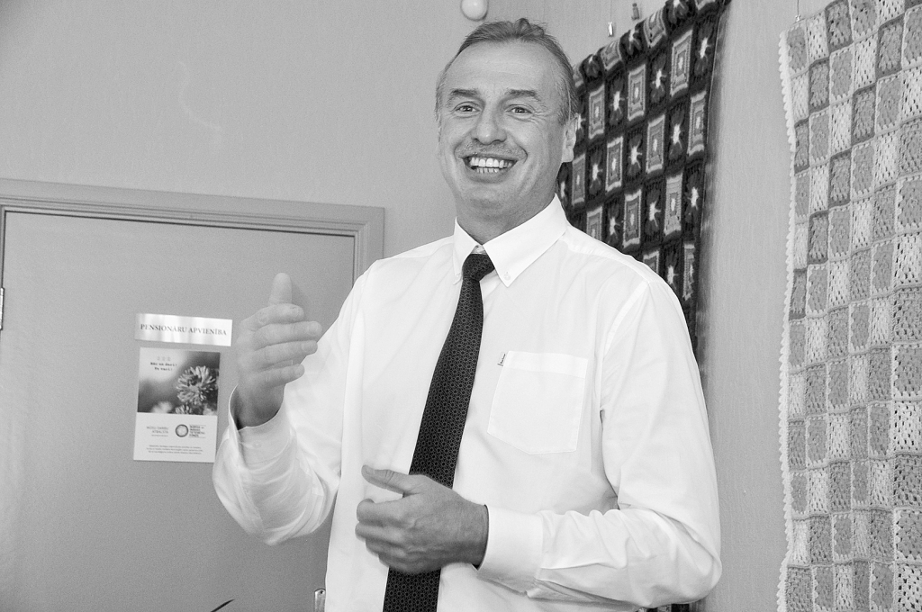 Kardiologs Andrejs Ērglis sola, ka drīzumā izskolosies un darbā Latvijas medicīnas iestādēs stāsies jauni un spējīgi kardiologi.
Autors:  DAINIS ĢELZIS