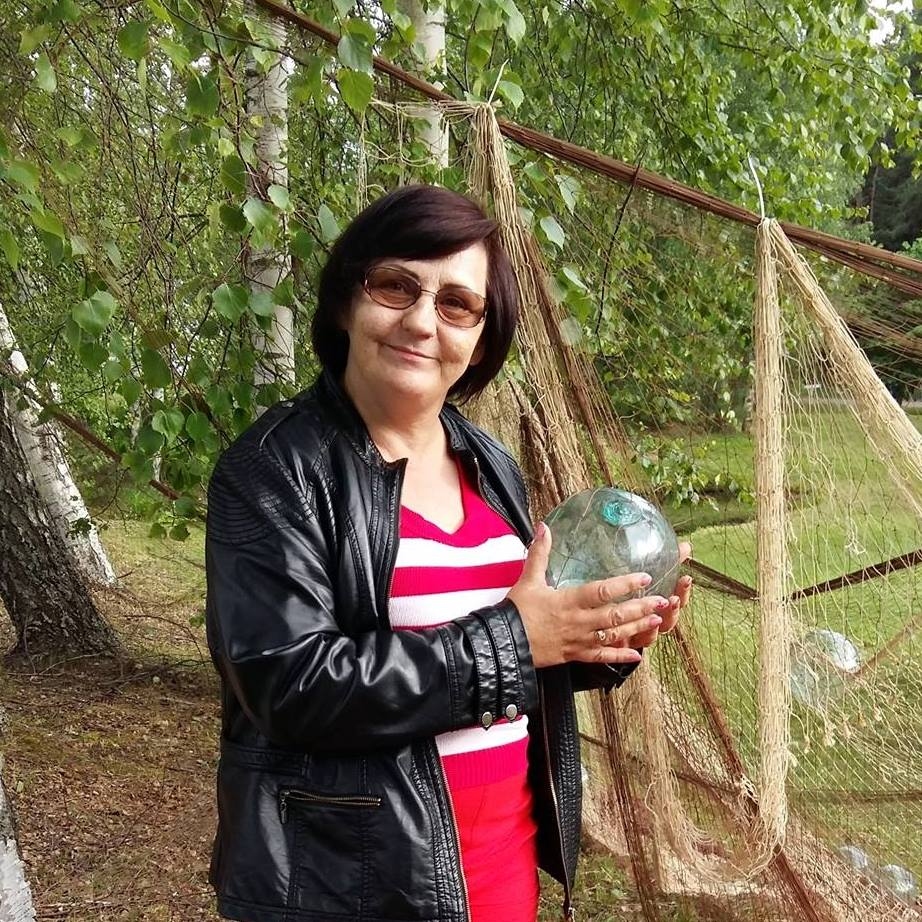 DZINTRA MEDNE