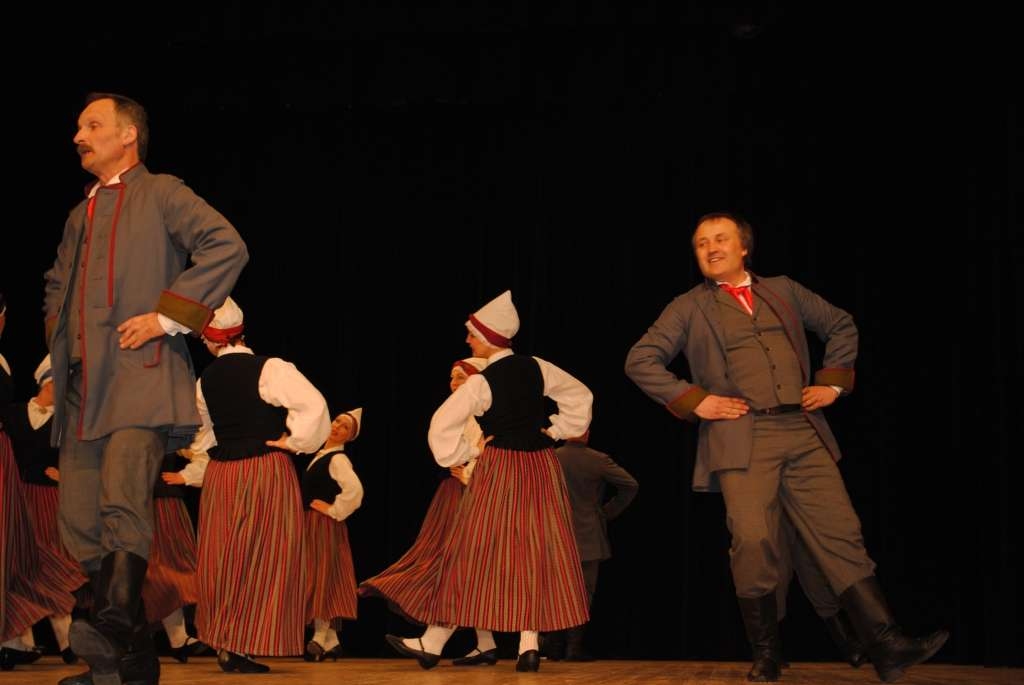 Variņu pagasta vidējās paaudzes deju kolektīvs “Varis” šopavasar svinēs 20 gadu jubileju. Svētku koncerts – jau nākamnedēļ.                                                                                                                                                  
Autors:  SANDRA PĒTERSONE