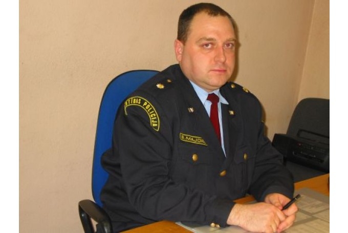 Valsts policijas Vidzemes reģiona pārvaldes Valkas iecirkņa priekšnieks Sergejs Majors apstiprina, ka policija saņem sensitīvu innformāciju par “Covid-19” pacientiem no Slimību profilakses un kontroles centra, bet tā nav publiski izpaužama.                                                               
Autors:   INGA KARPOVA